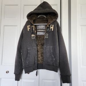 Abercrombie & Fitch A&F Wolf Jaw Jacket distressed faux fur lined Large